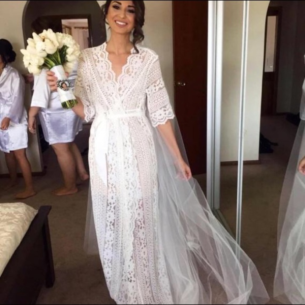 Bridal Robe! Lace, white, gown with slip!